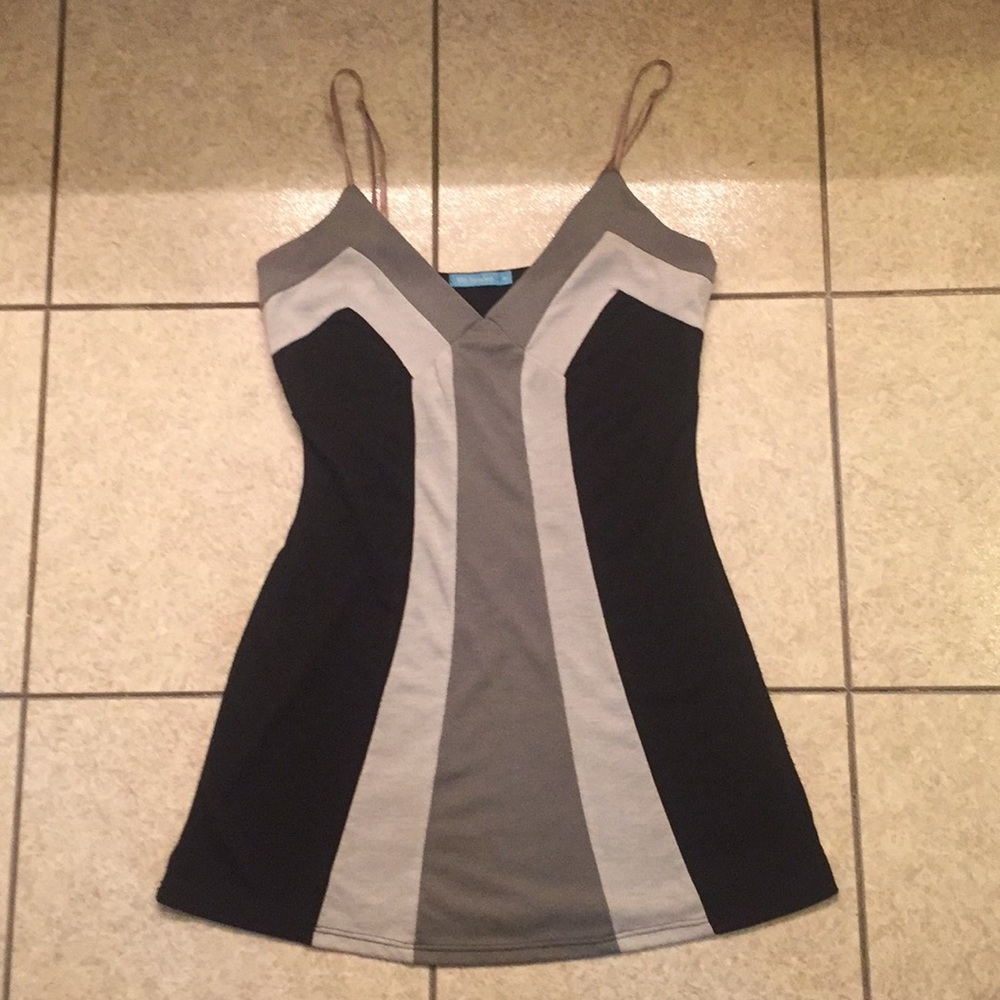 Black/grey vertical stripe top.